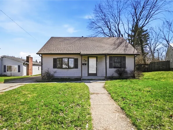 1835 S Sweetbriar Ln, Springfield, OH 45505