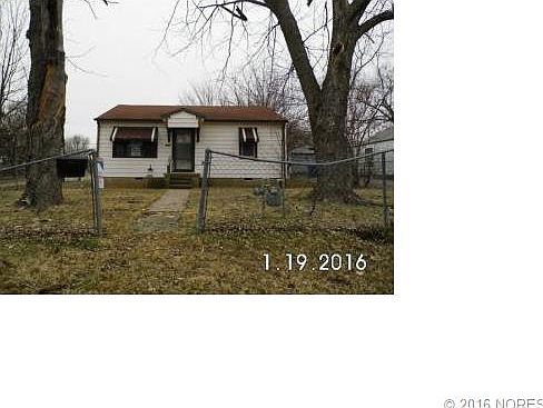 1st image of 1933 N Columbia Pl