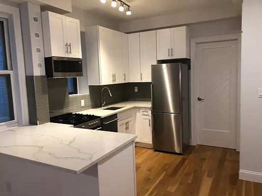 Rented by Waverly Realty Associates | media 33