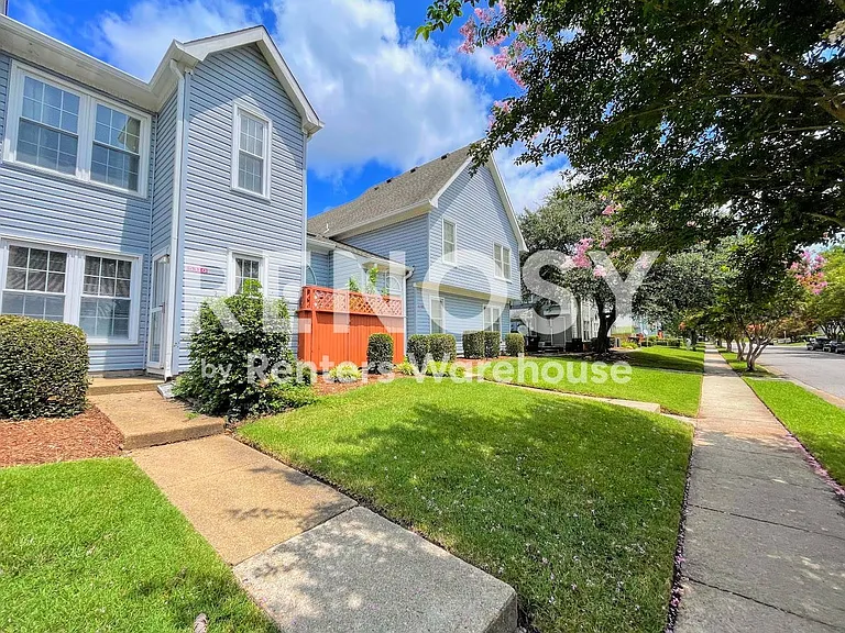 5310 Lake Victoria Arch — Photo 2