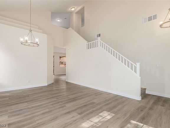 5th image of 2283 Crooked Creek Ave
