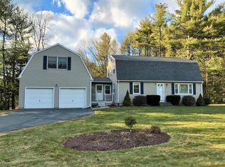 30 Canal Dr, Belchertown, MA 01007
