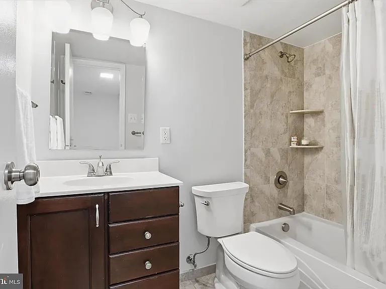 501 N Armistead St #T2 — Photo 5