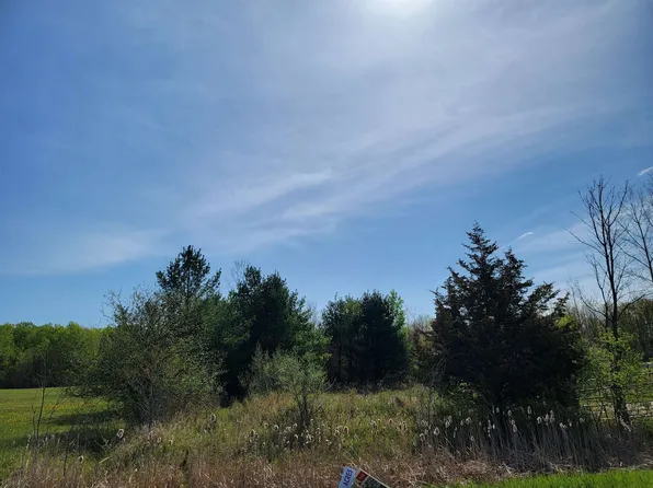 Three Rivers Rd, Gladwin, MI 48624