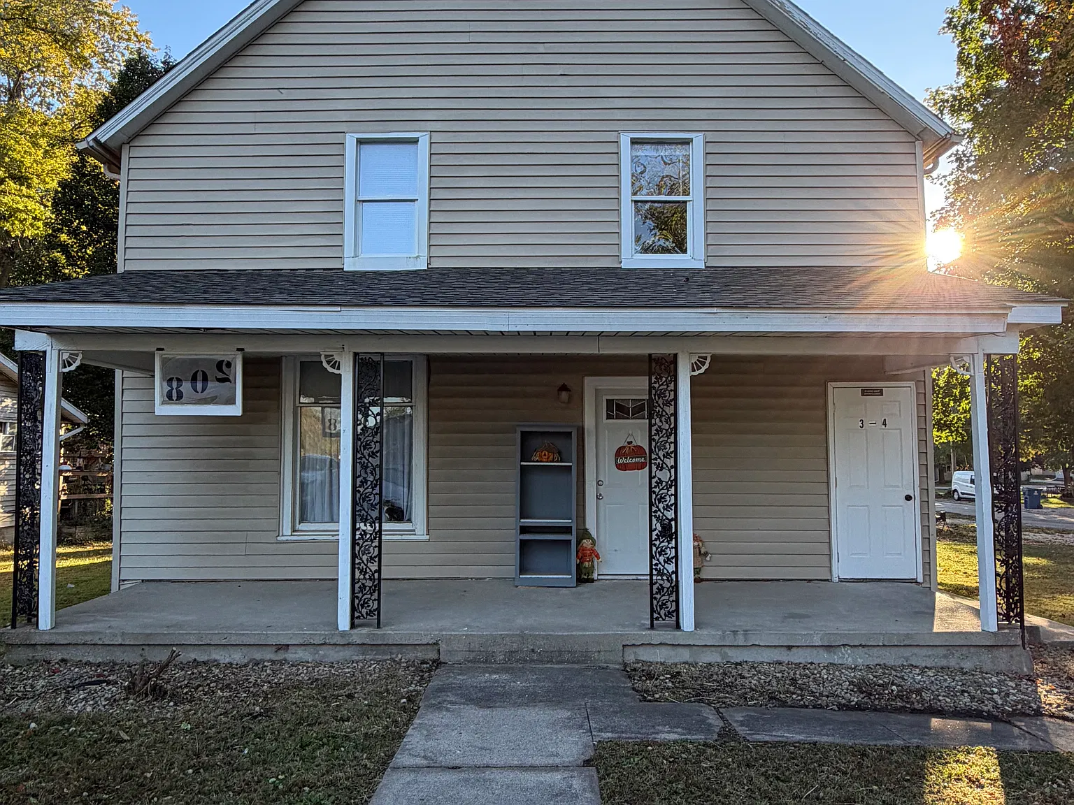 2 bed, 800 sqft, $1,200 — Photo 1