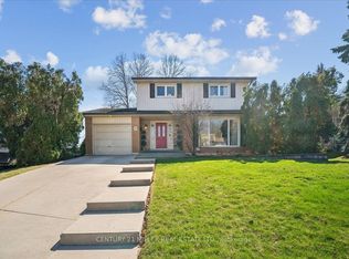 5 Cortina Cres, Hamilton, ON L8K 4K3