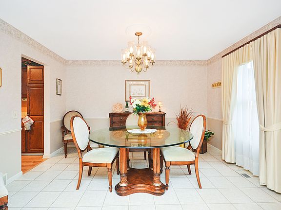Wonderful formal dining room