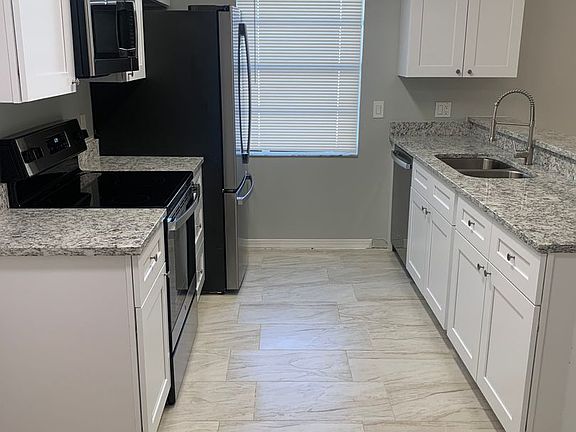 3rd image of 6913 Sunny Lane Ave