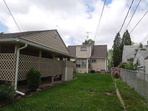 4th image of 15604 Walvern Blvd