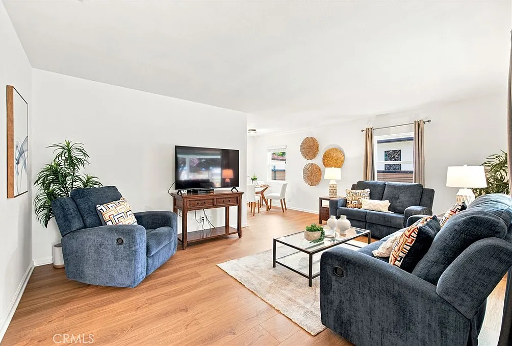 3 bed, 1034 sqft, $5,000 — Photo 3
