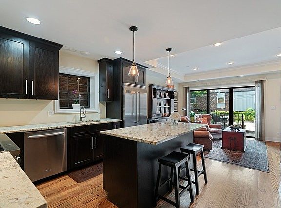 3rd image of 1456 N Wieland St #1