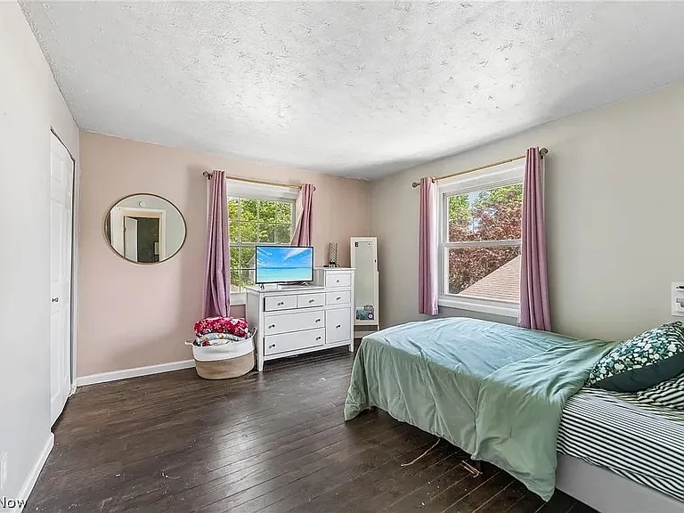 2369 Frederick Dr — Photo 21