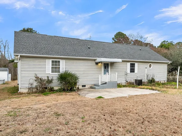 1677 Clearview Dr, Manning, SC 29102