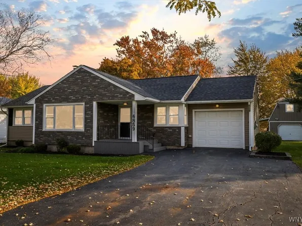 6859 Walmore Rd, Niagara Falls, NY 14304