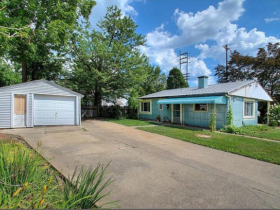 2nd image of 2906 Hudson Dr