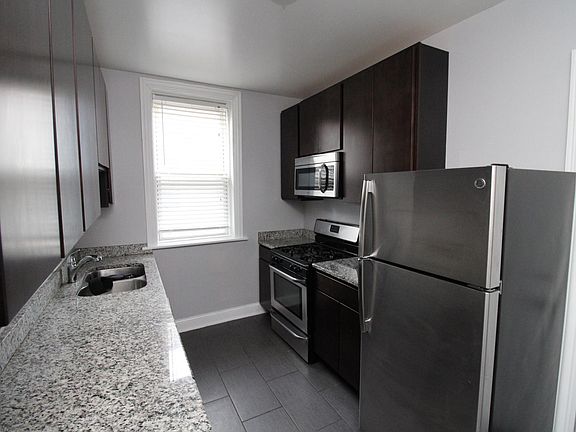 2nd image of 3015 W Armitage Ave APT 2E