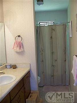5th image of 4600 Inisheer Dr #12