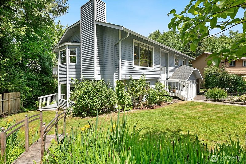 4th image of 1951 2nd Street