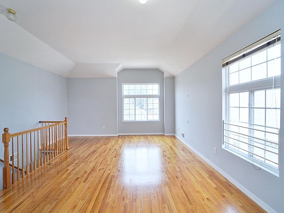 4th image of 371B Union Ave #B