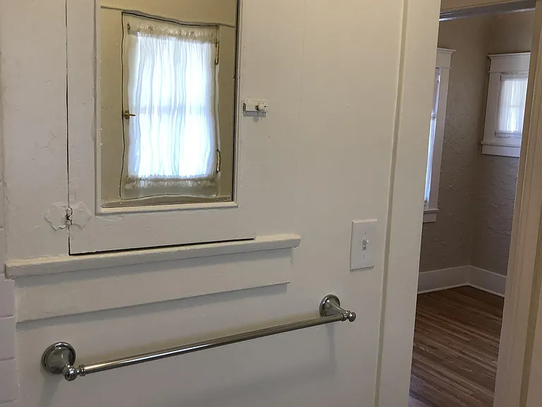 501 W Whiting Ave — Photo 32