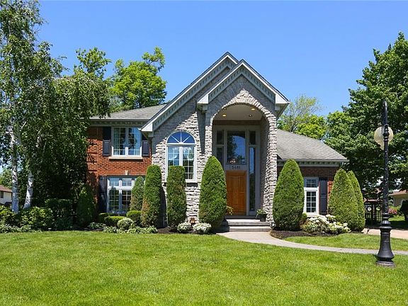 3rd image of 5481 Country Club Ln