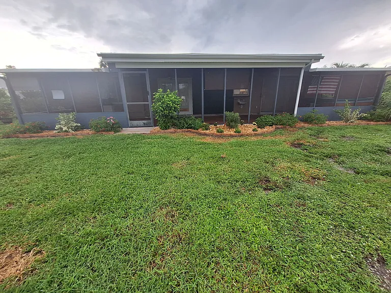 4050 Yucatan Cir — Photo 35