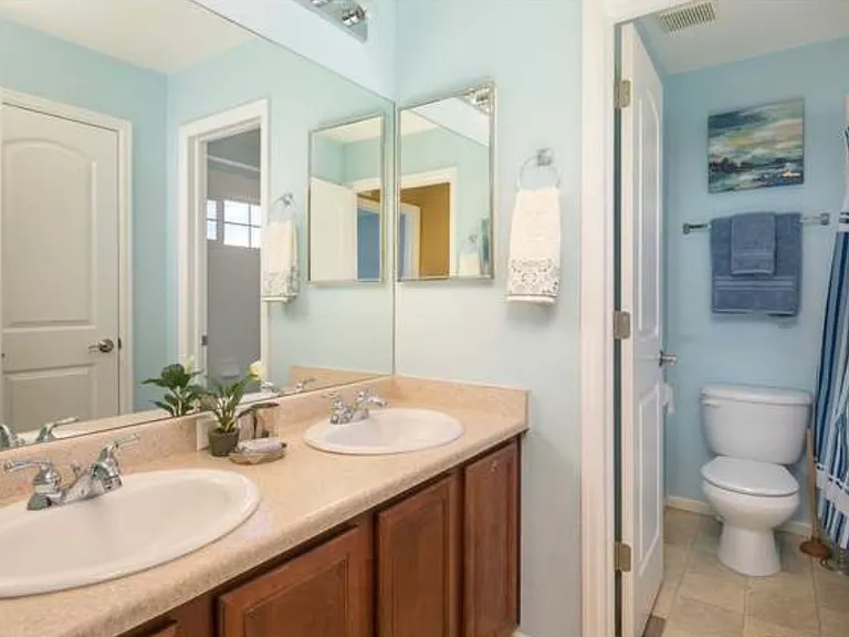 Upstairs bathroom