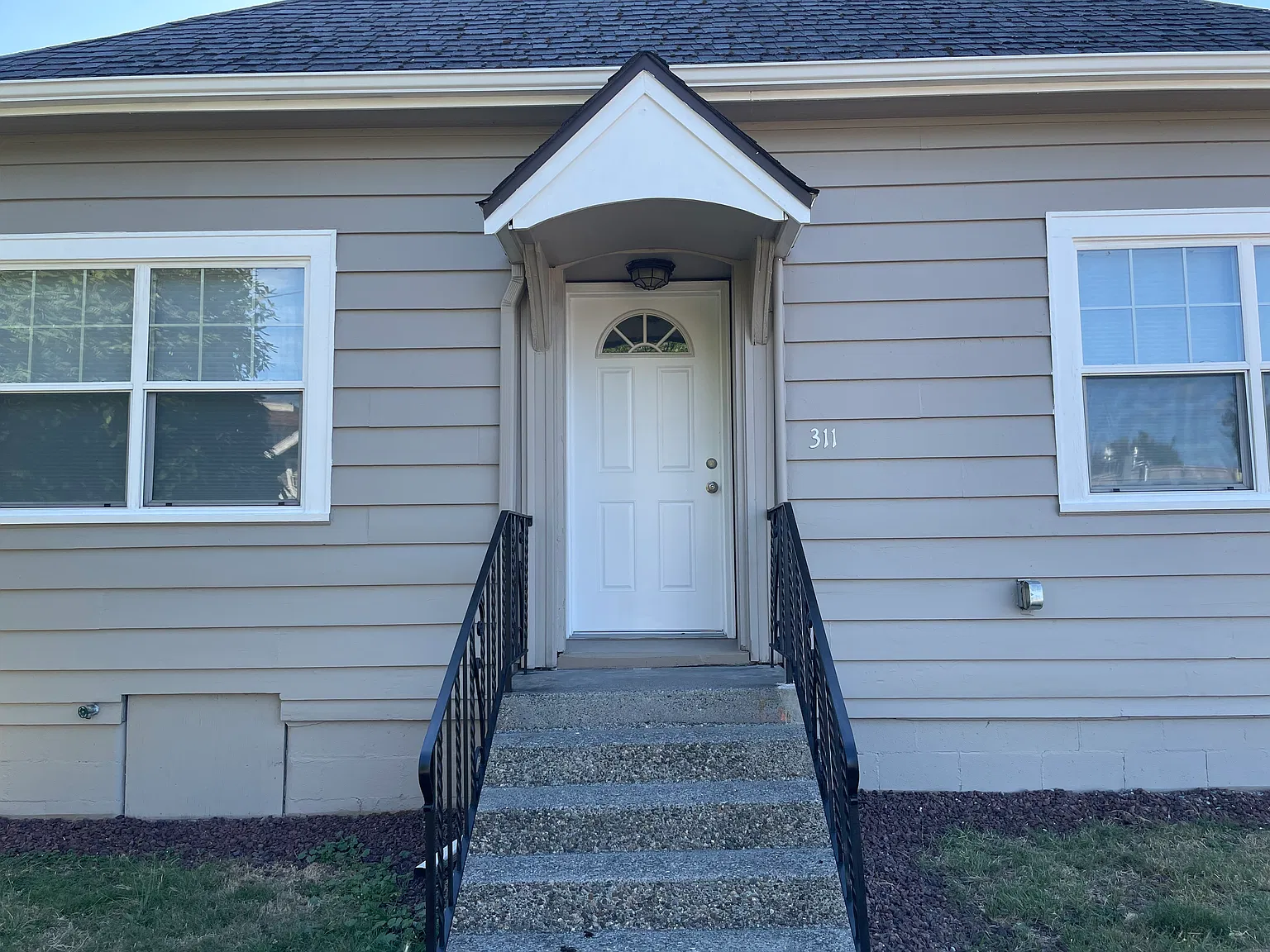 3 bed, 1200 sqft, $3,950 — Photo 1