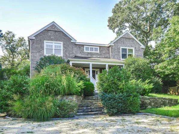 216 Millstone Rd, Water Mill, NY 11976