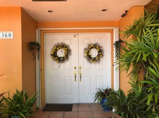 8360 SW 39th St, Miami, FL 33155