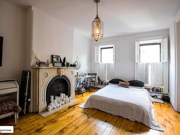 2nd image of 449 Henry St APT 3