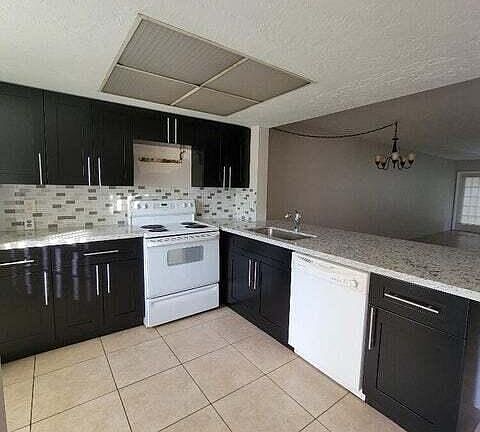 3rd image of 104 Palm Beach Trace Drive