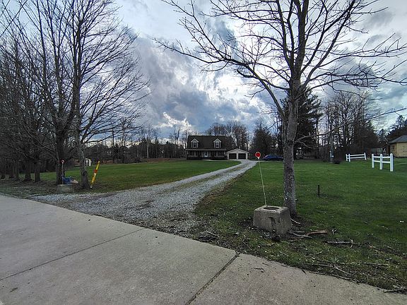 2nd image of 118 Pine St