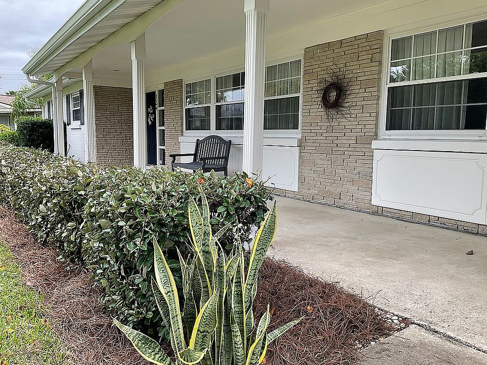 1st image of 134 Royal Dunes Cir