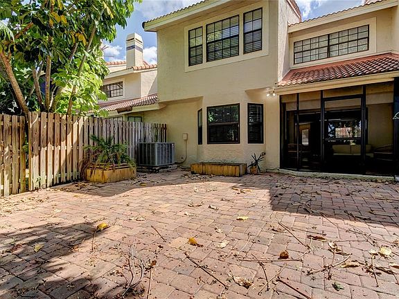 2nd image of 10476 Saint Tropez Pl #102