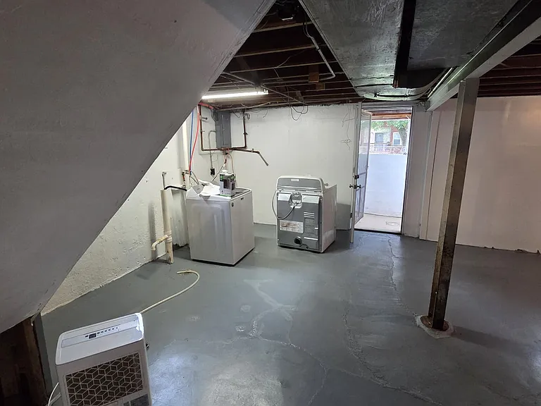 1806 Switzer Ave — Photo 19