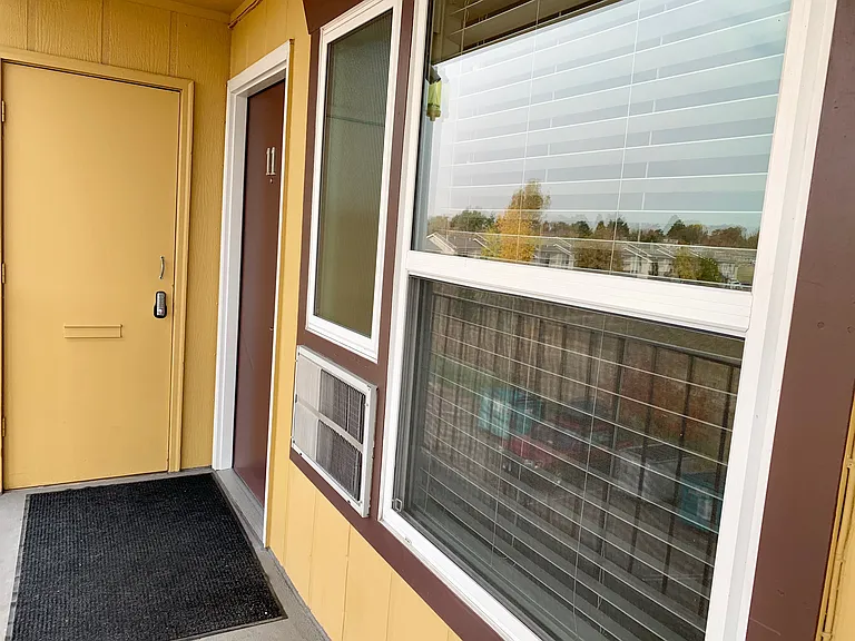 2020 W Plum St #12 — Photo 12