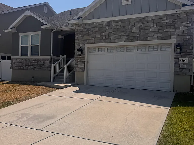 4899 W Tower Heights Dr — Photo 1