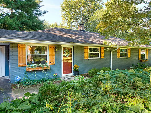 2nd image of 1315 Westfield Ct