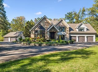 1370 Woodland Ln, Riverwoods, IL