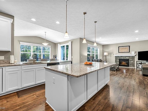 4th image of 12647 Edgepark Cir