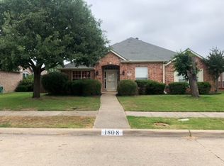 1808 Hamilton Dr, Carrollton, TX 75010