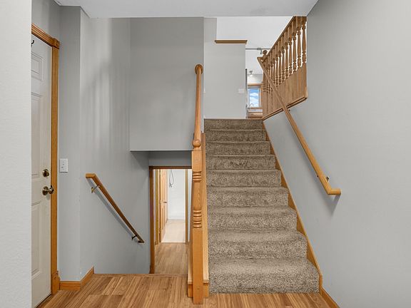 3rd image of 2306 Maple Ln