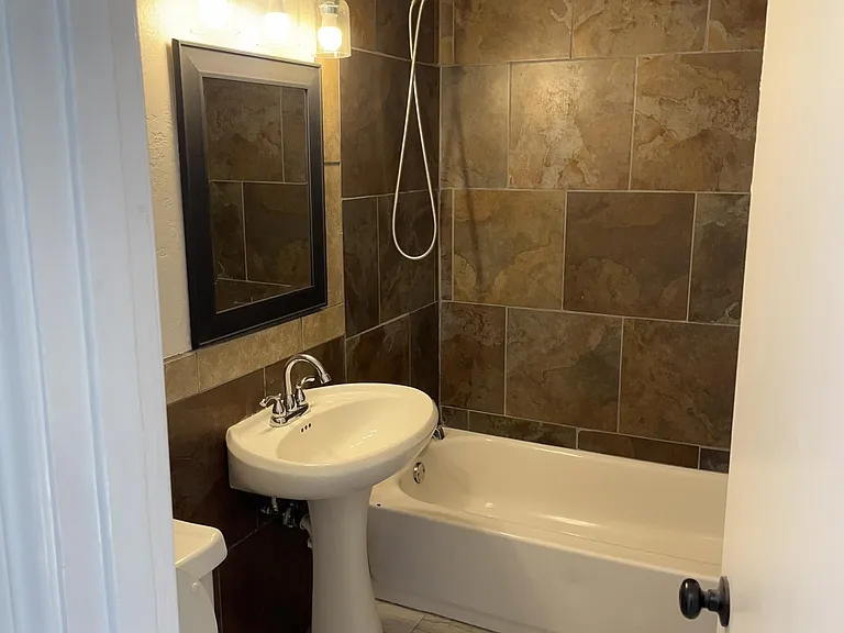 2602 N Shartel Ave — Photo 5