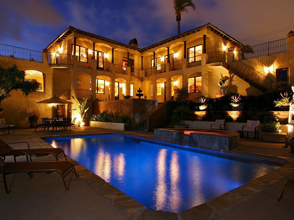 Private Resort-Like Living!!!