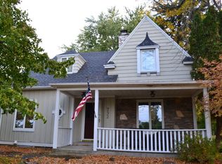 732 Memorial Dr, Sturgeon Bay, WI 54235