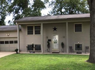 702 Durley St, Greenville, IL