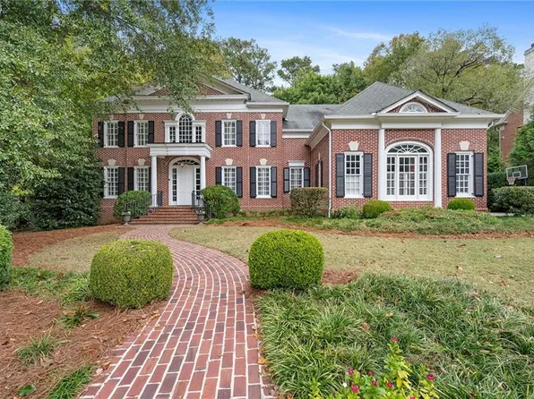 10 Rose Gate Dr NE, Atlanta, GA 30342