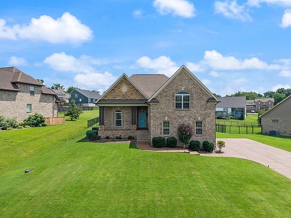 2nd image of 831 Manner Ln