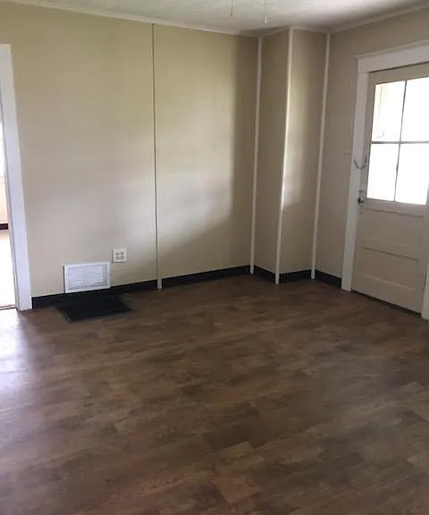 342 S Sherman St — Photo 3